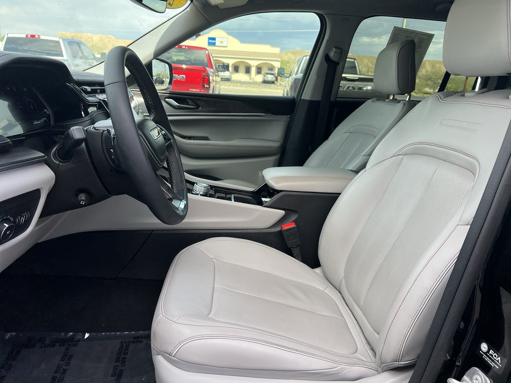 2023 Jeep Grand Cherokee Overland