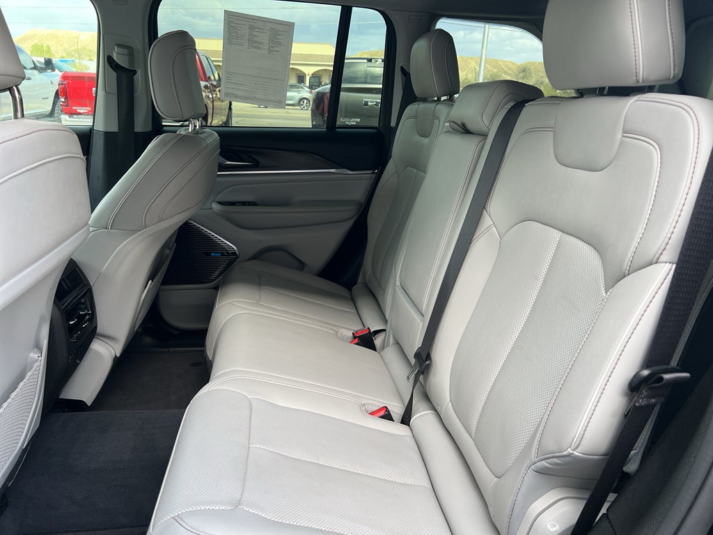 2023 Jeep Grand Cherokee Overland