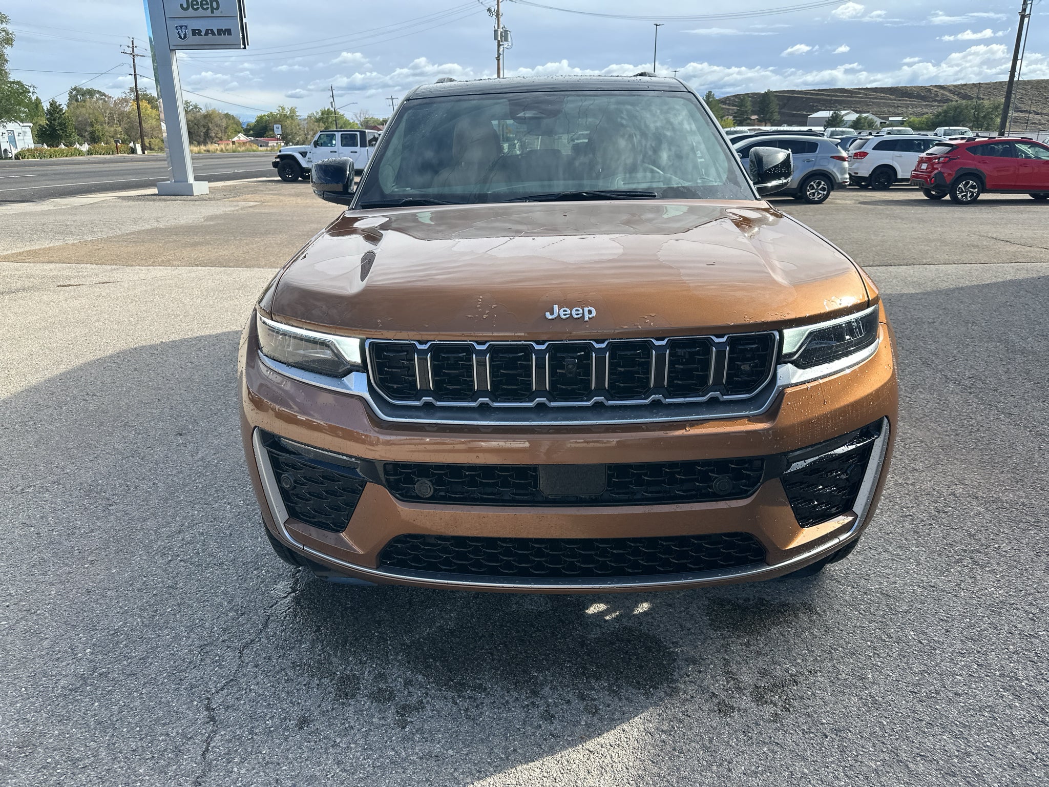 2027 Jeep Grand Cherokee Summit