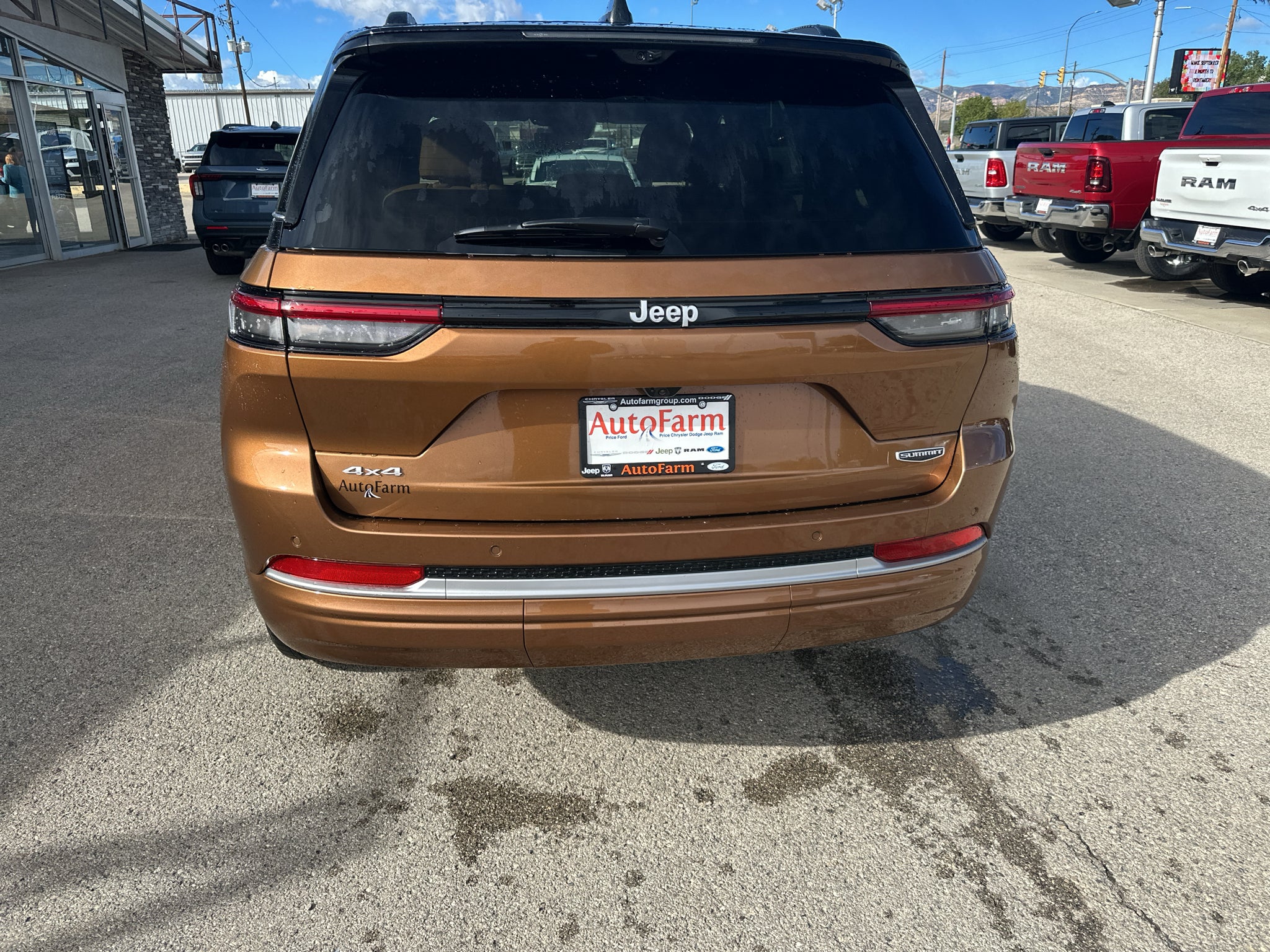 2027 Jeep Grand Cherokee Summit