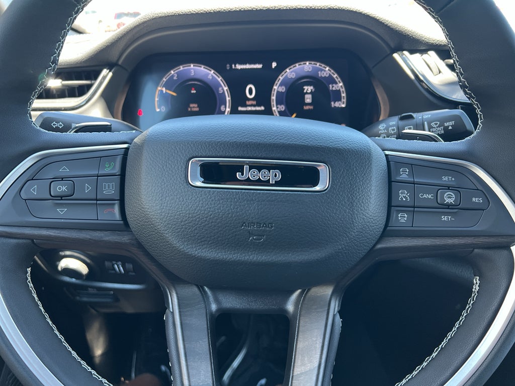 2026 Jeep Grand Cherokee Laredo Altitude