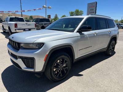 2026 Jeep Grand Cherokee Laredo Altitude