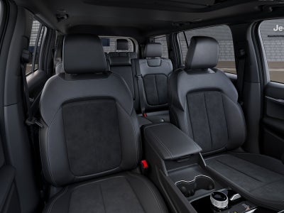 2026 Jeep Grand Cherokee Laredo Altitude