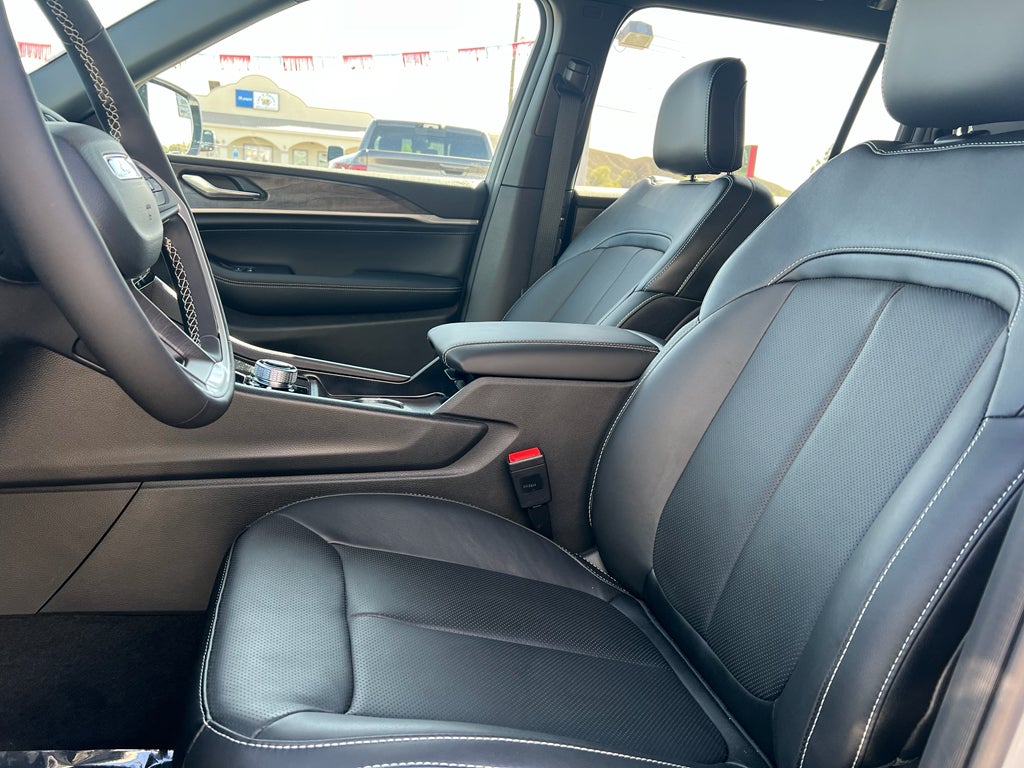 2026 Jeep Grand Cherokee Limited Reserve