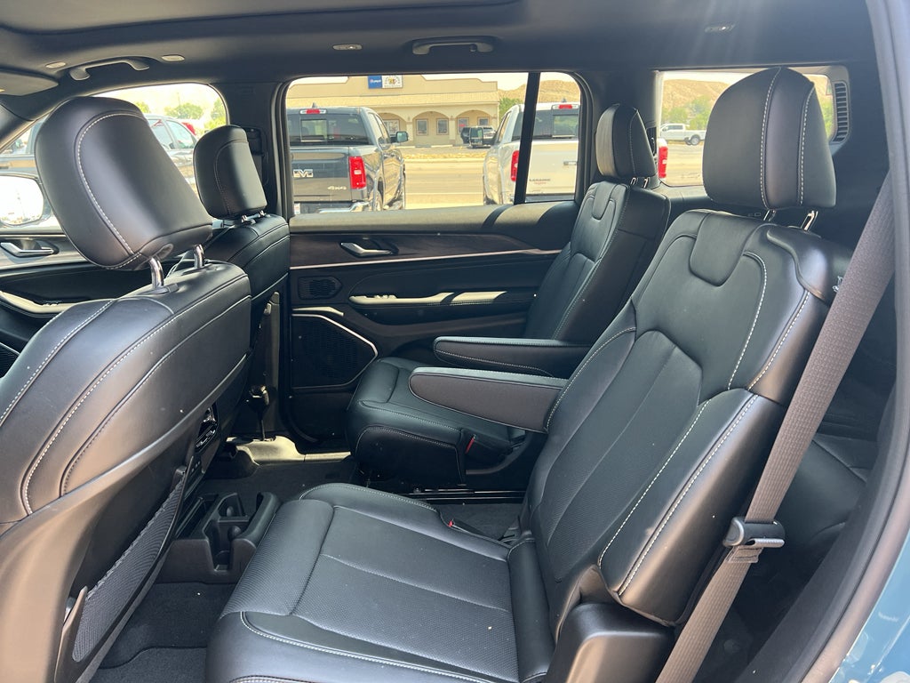 2026 Jeep Grand Cherokee Limited Reserve