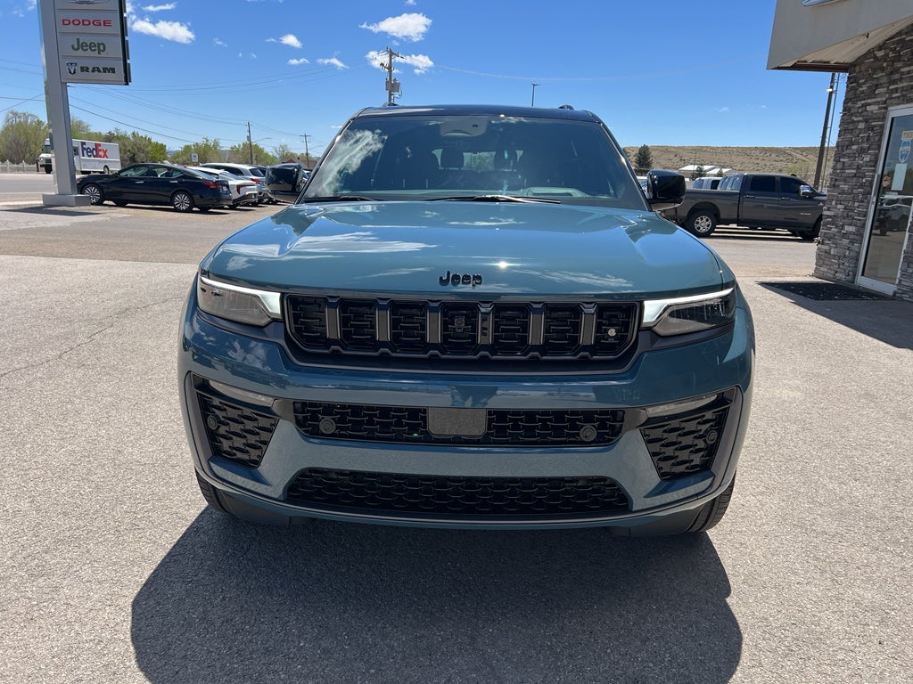 2026 Jeep Grand Cherokee Summit