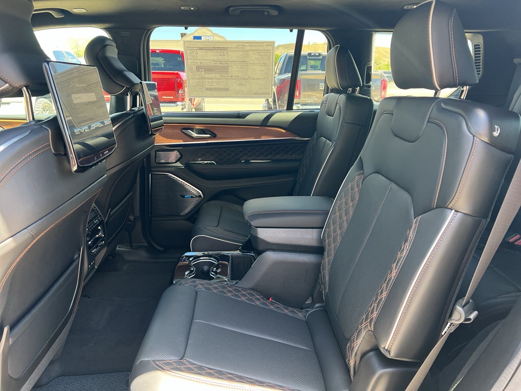 2026 Jeep Grand Cherokee Summit