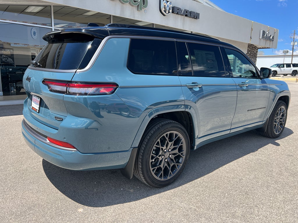 2026 Jeep Grand Cherokee Summit