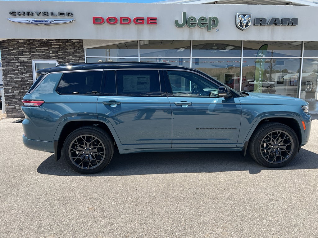 2026 Jeep Grand Cherokee Summit