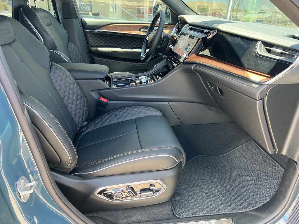 2026 Jeep Grand Cherokee Summit