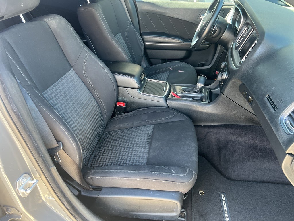 2017 Dodge Charger SXT