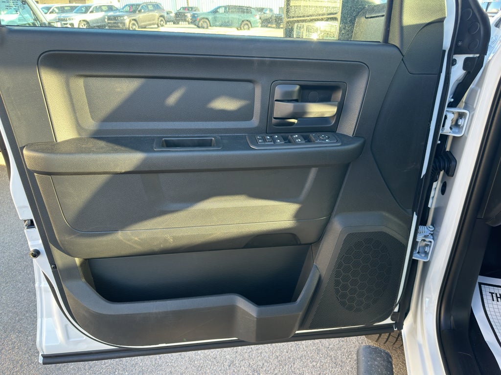2027 RAM 3500 Chassis Cab Tradesman
