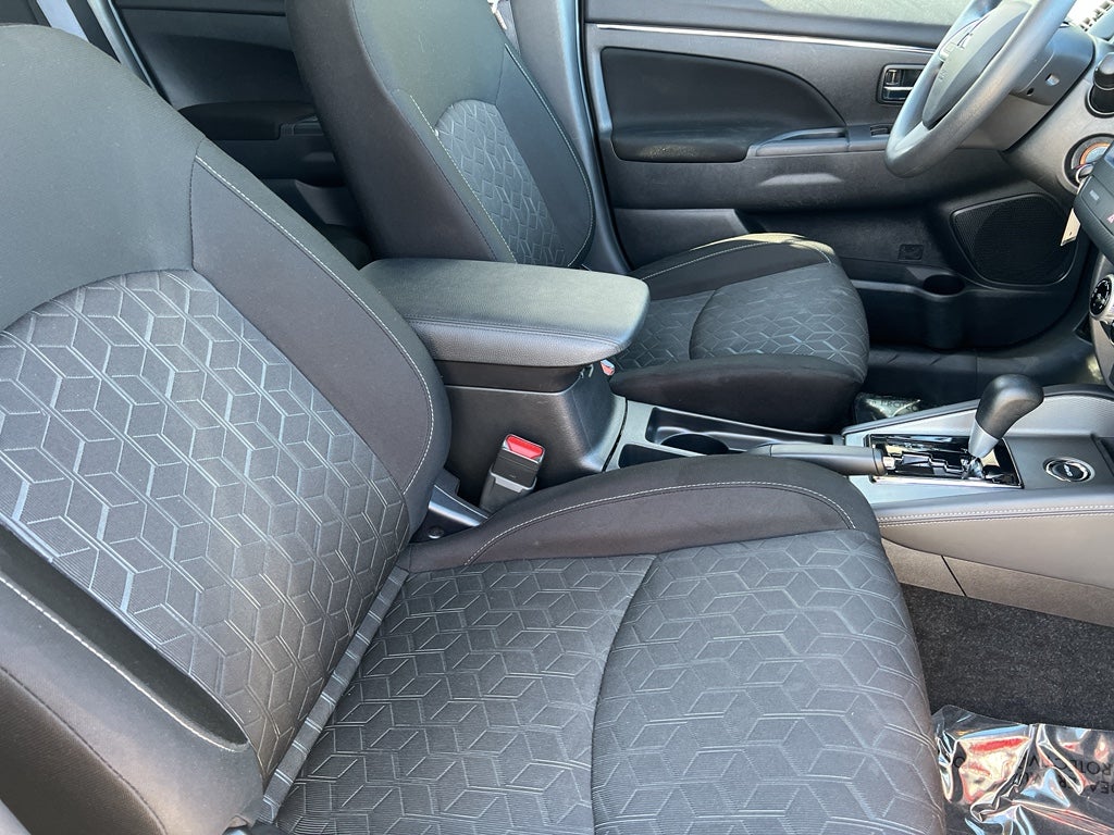 2024 Mitsubishi Outlander Sport S