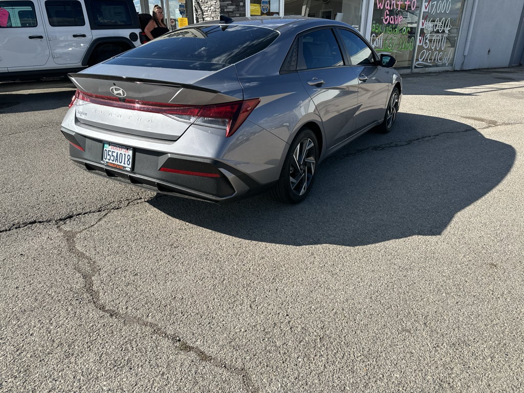 2025 Hyundai Elantra SEL Sport
