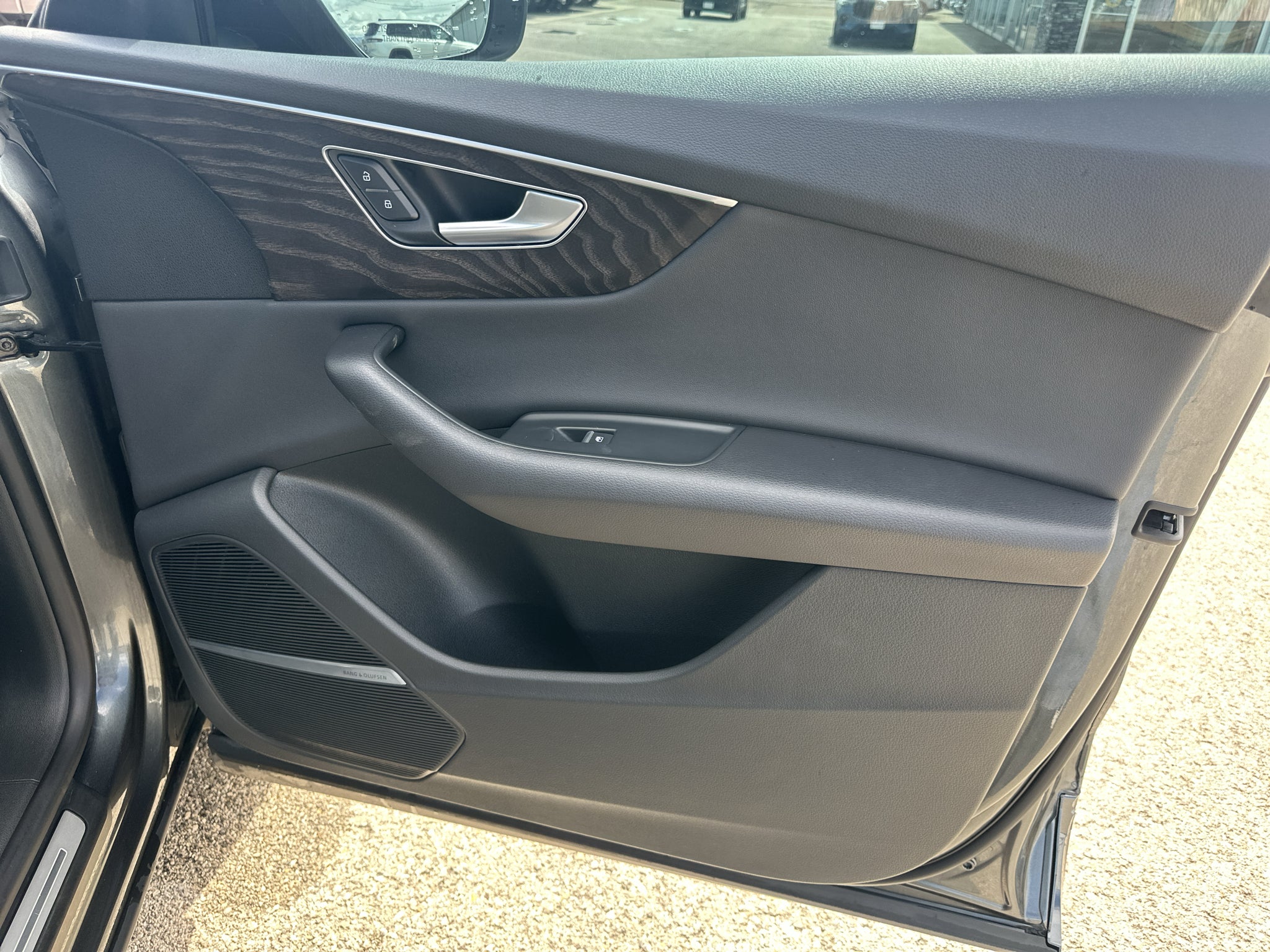 2022 Audi Q8 Premium Plus