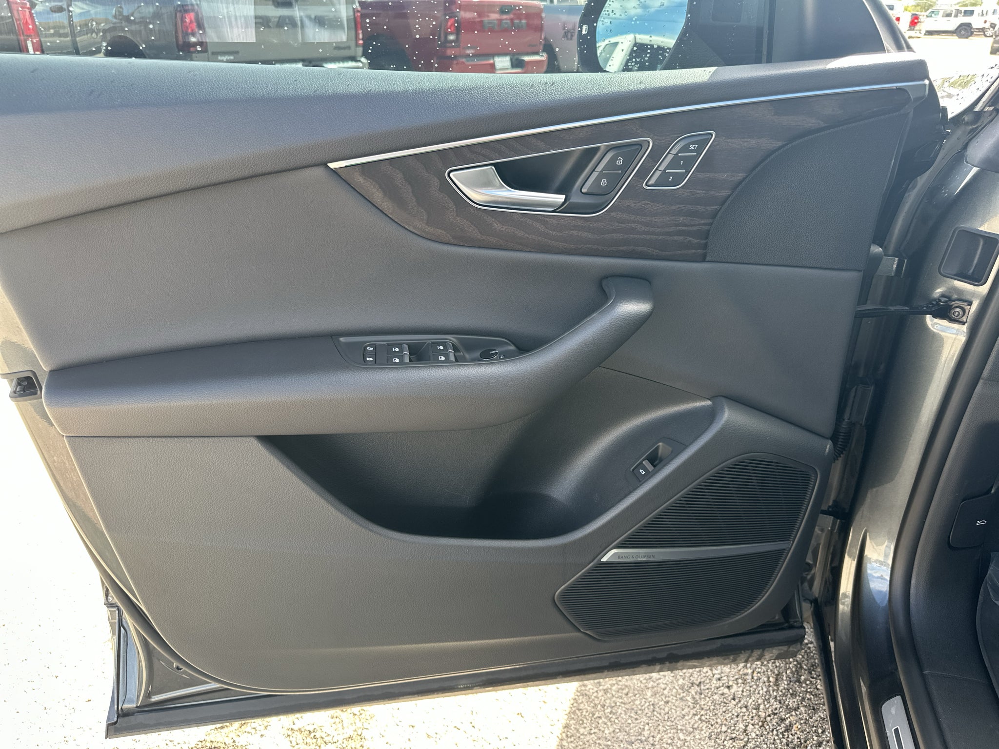 2022 Audi Q8 Premium Plus