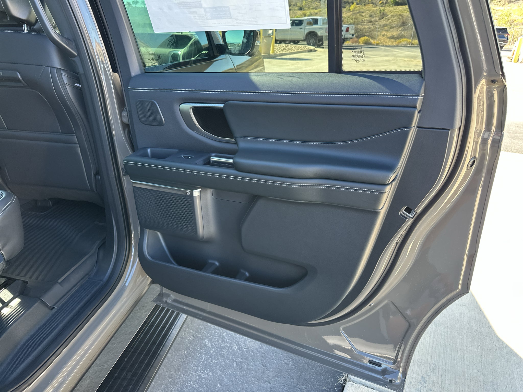 2027 Ford Expedition MAX MAX Platinum