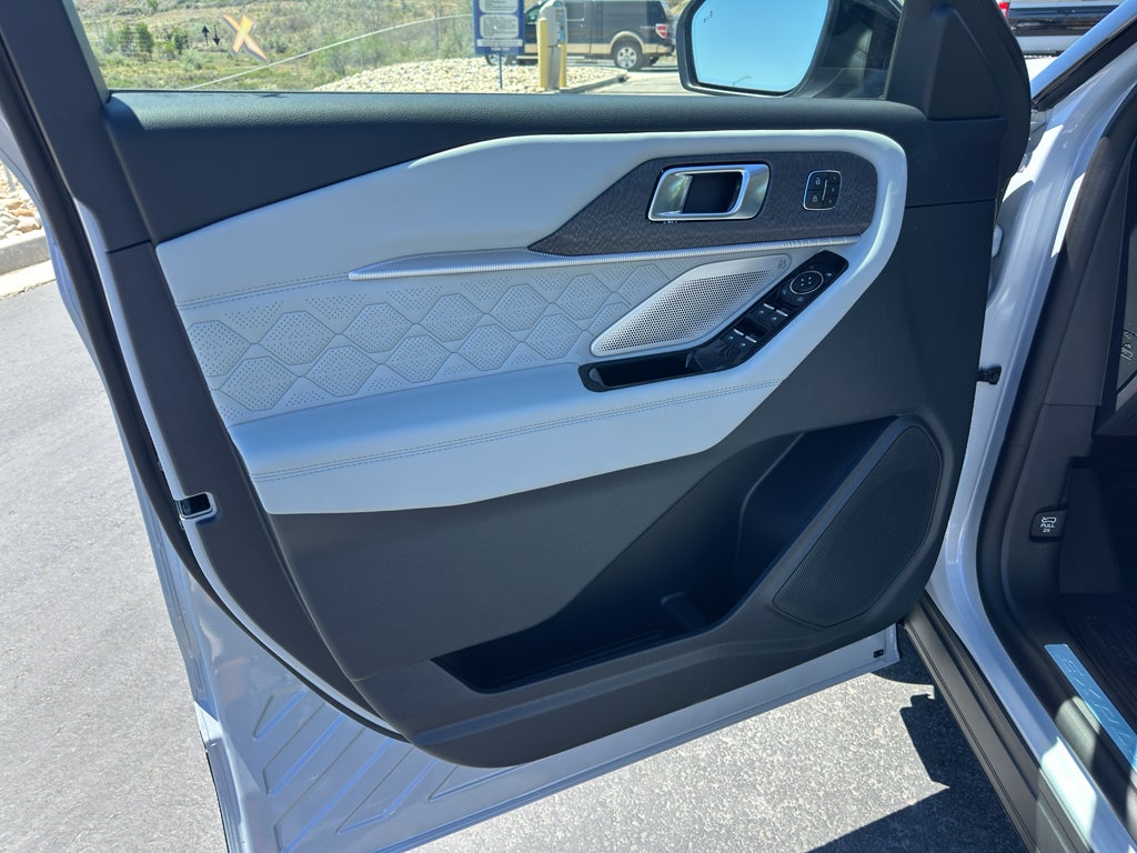 2026 Ford Explorer Platinum™
