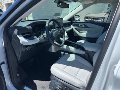 2026 Ford Explorer Platinum™