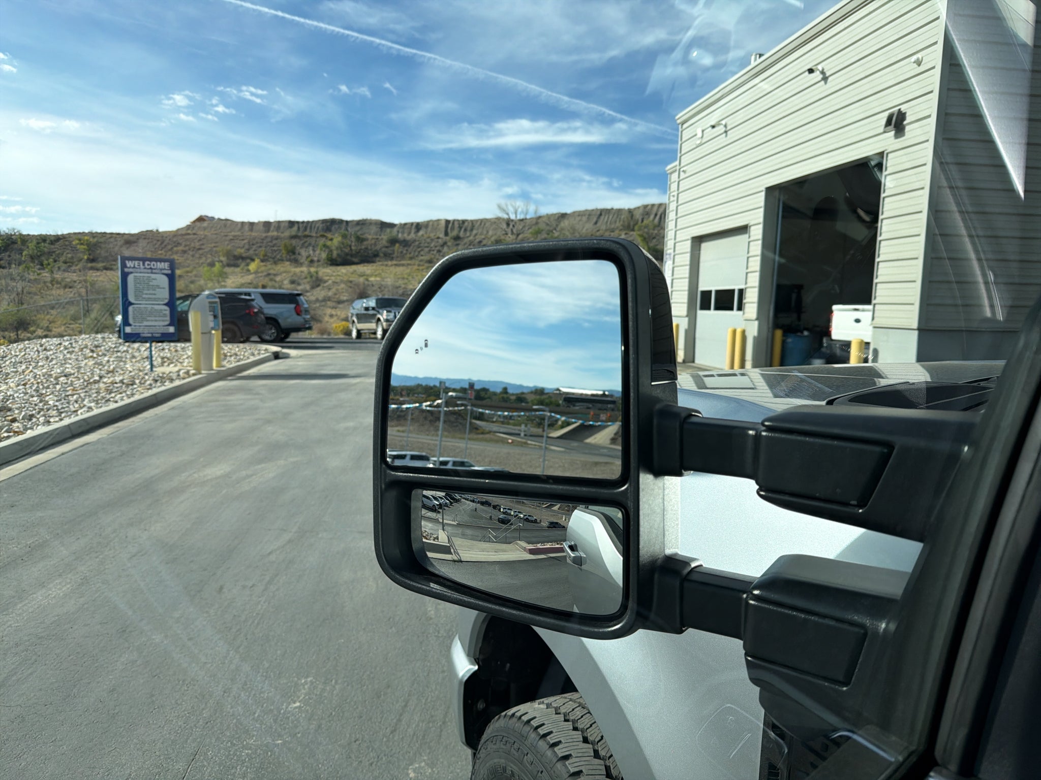 2027 Ford F-350 F-350® Lariat®