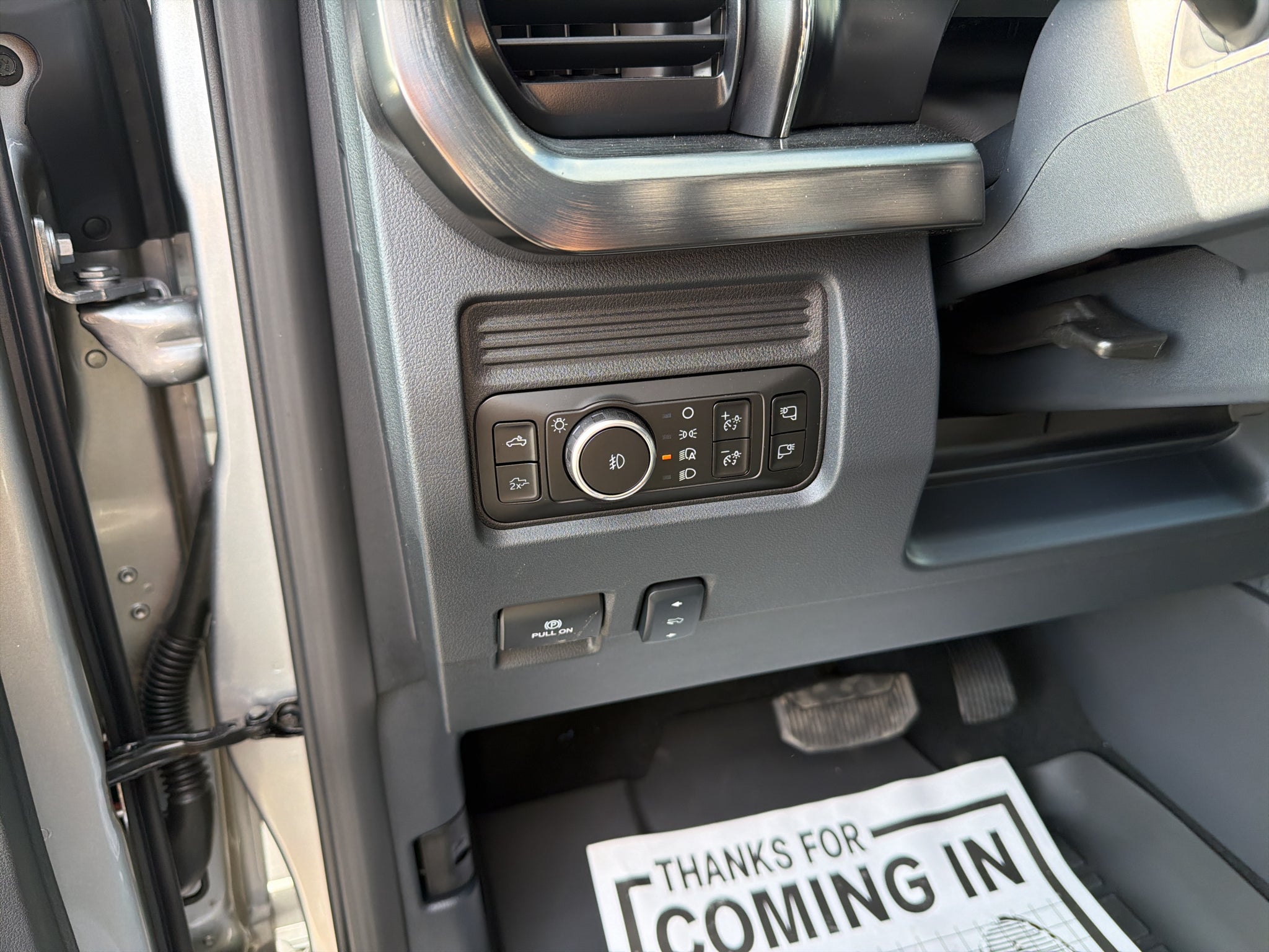 2027 Ford F-350 F-350® Lariat®
