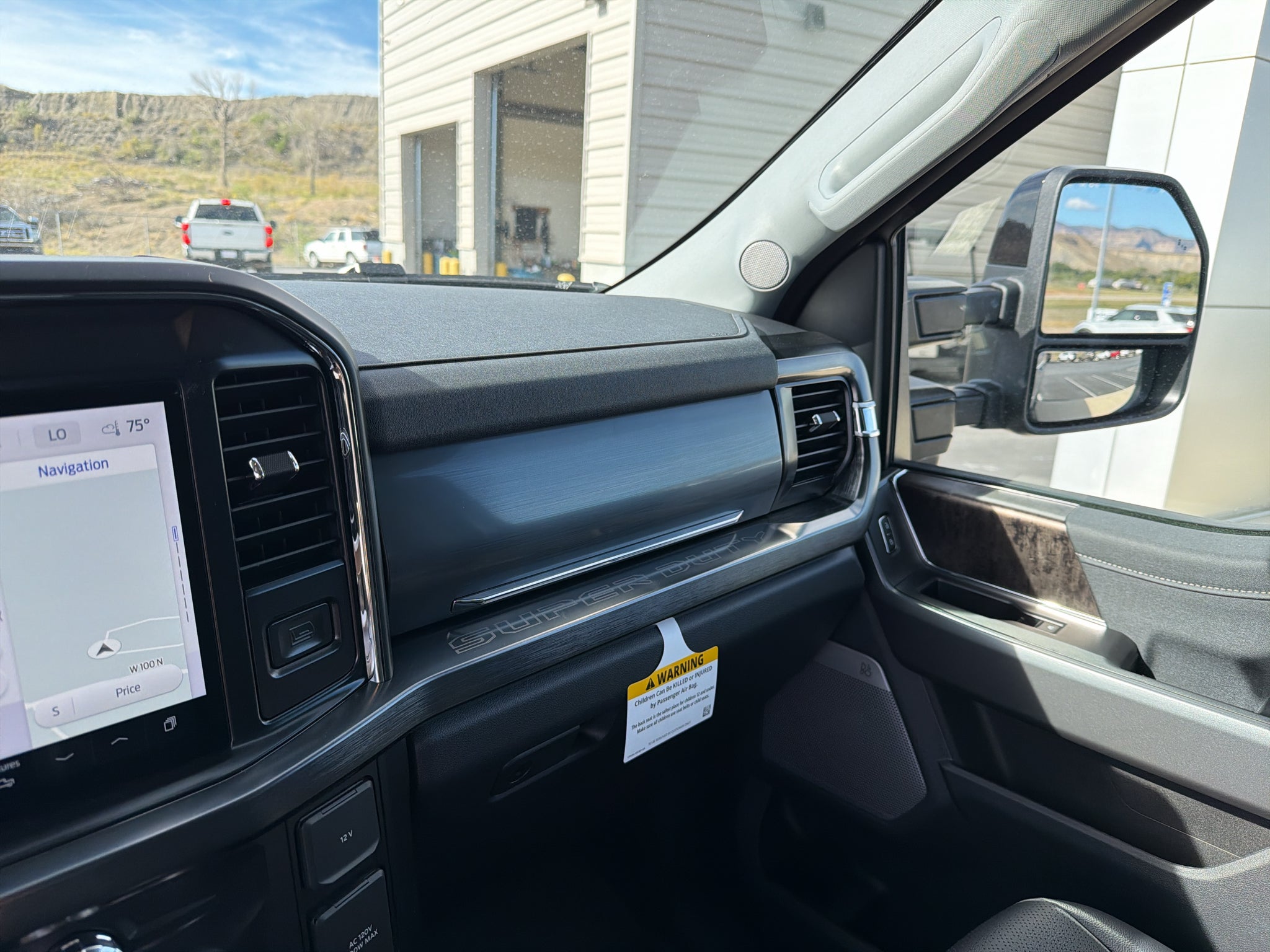2027 Ford F-350 F-350® Lariat®