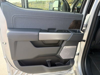 2027 Ford F-350 F-350® Lariat®