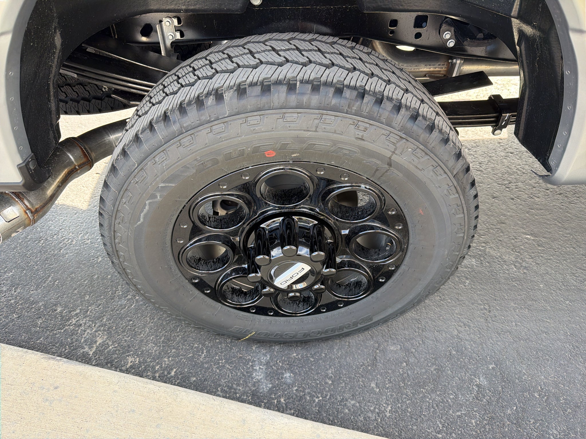 2027 Ford F-350 F-350® Lariat®