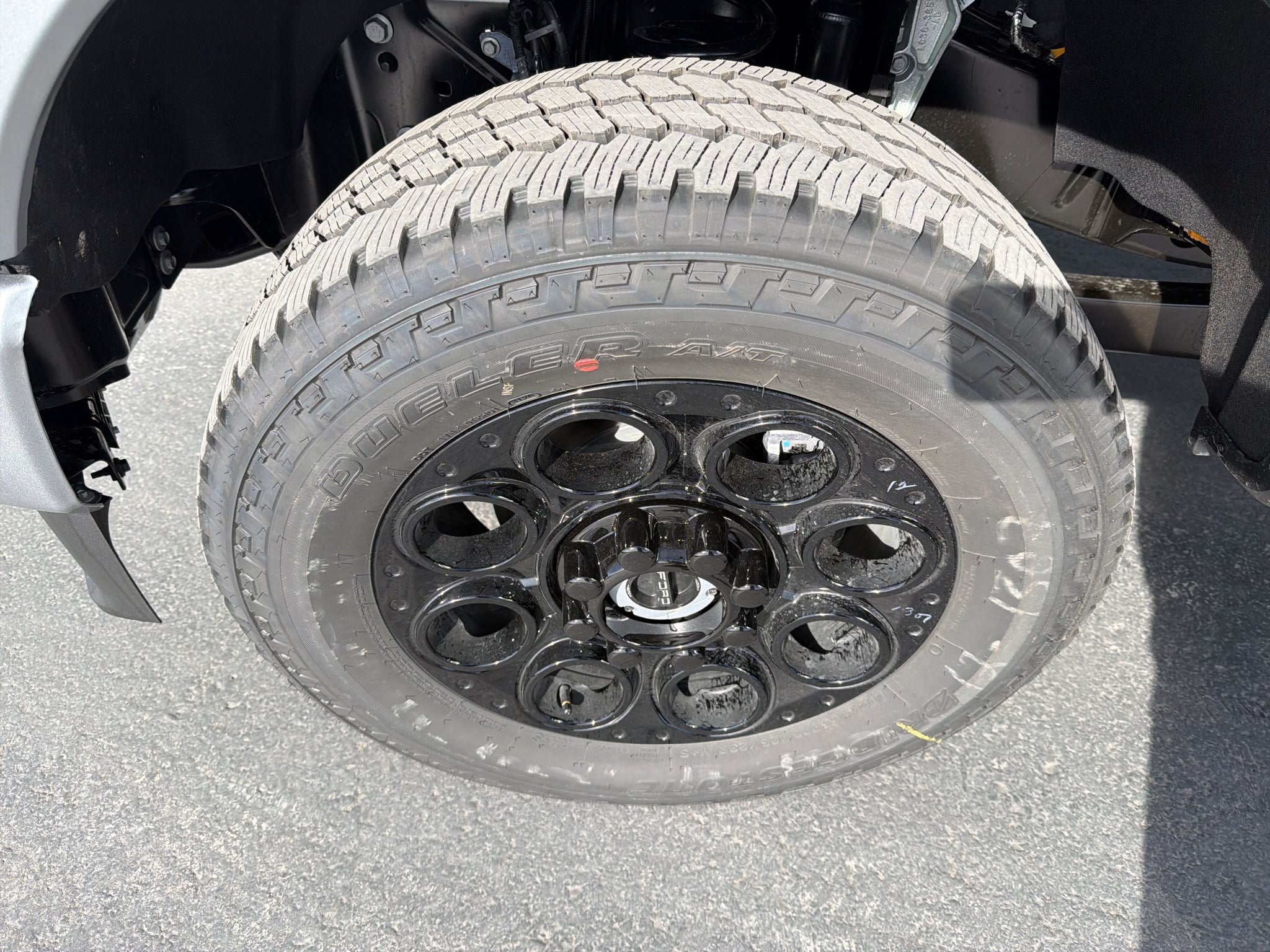 2027 Ford F-350 F-350® Lariat®