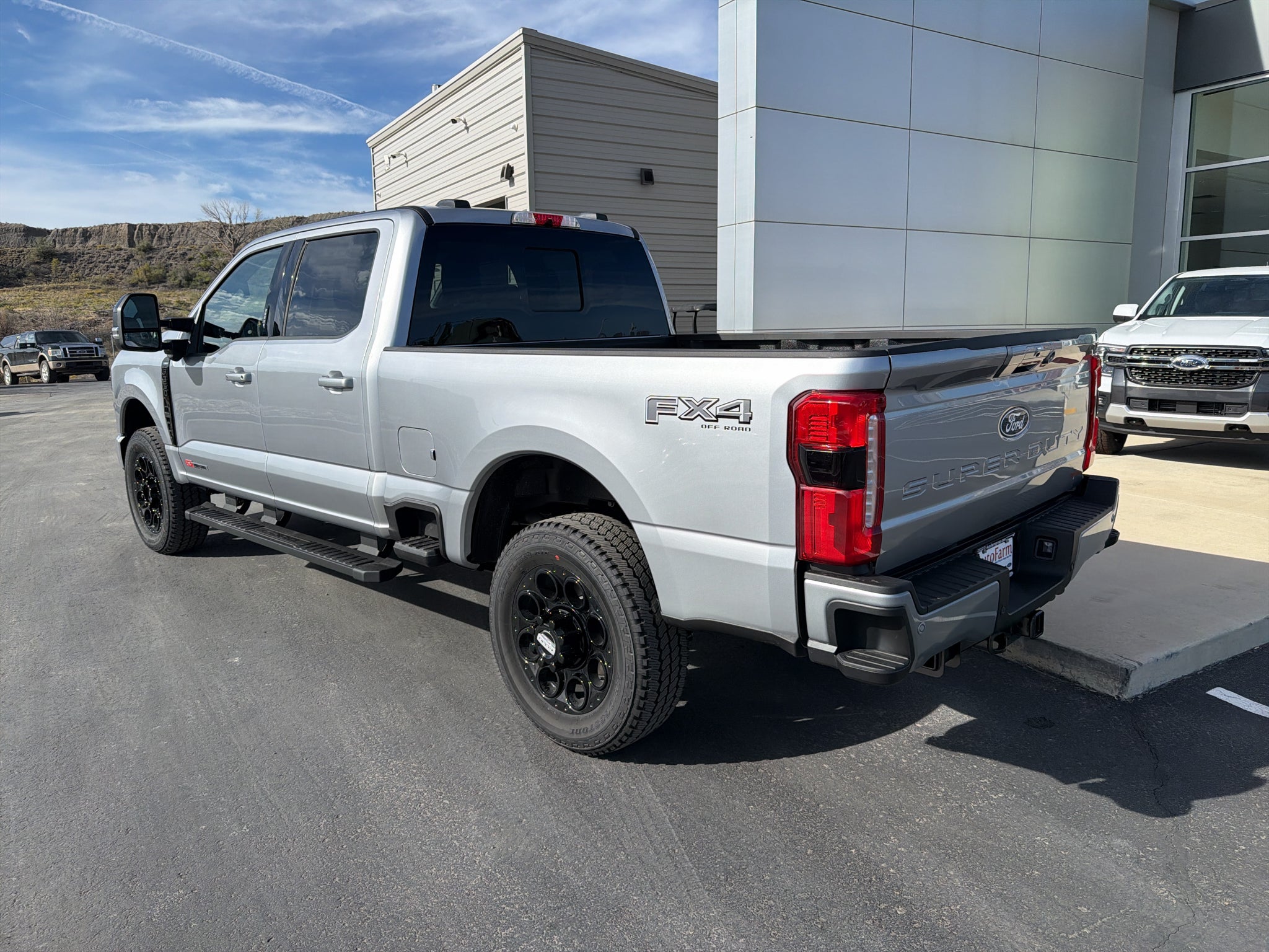 2027 Ford F-350 F-350® Lariat®