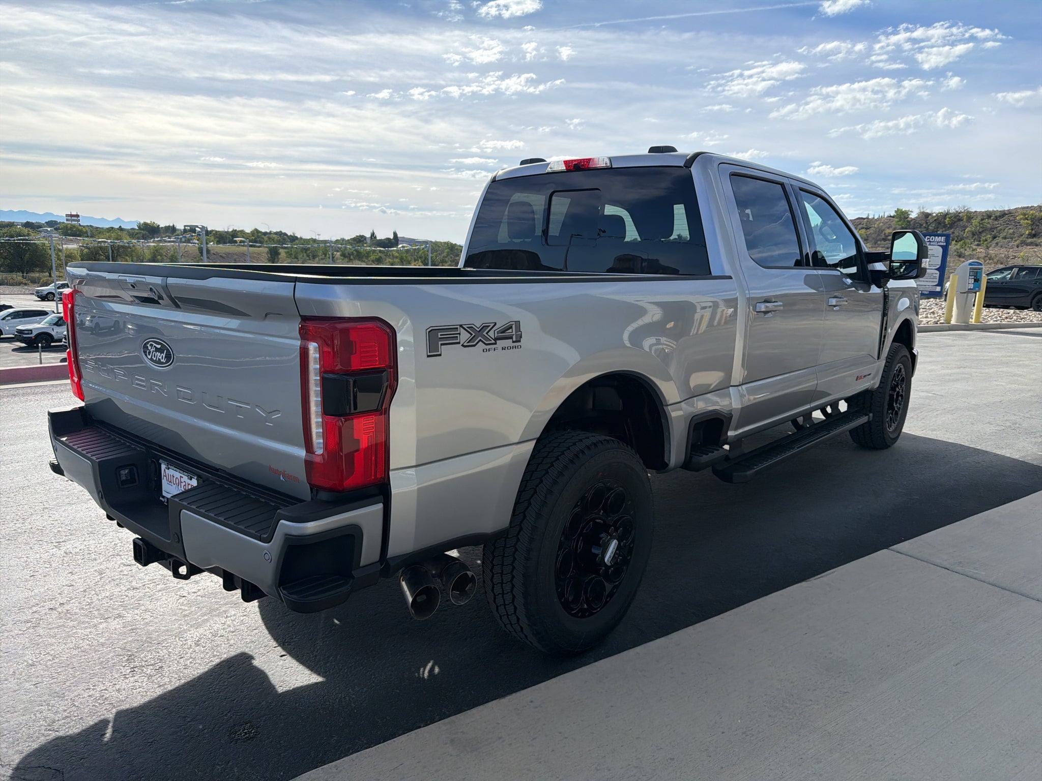 2027 Ford F-350 F-350® Lariat®