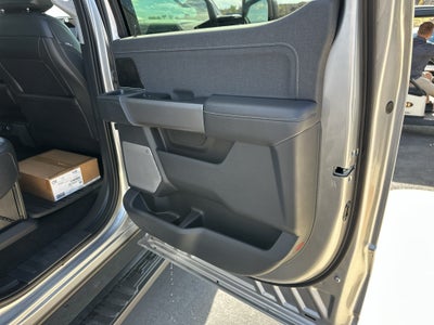 2027 Ford F-350 F-350® Lariat®