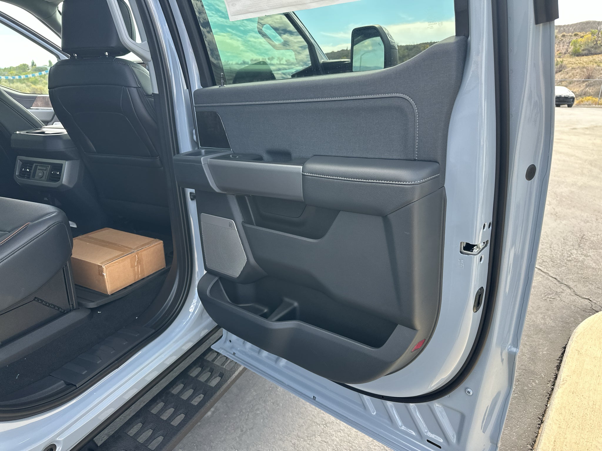 2027 Ford F-350 F-350® Lariat®