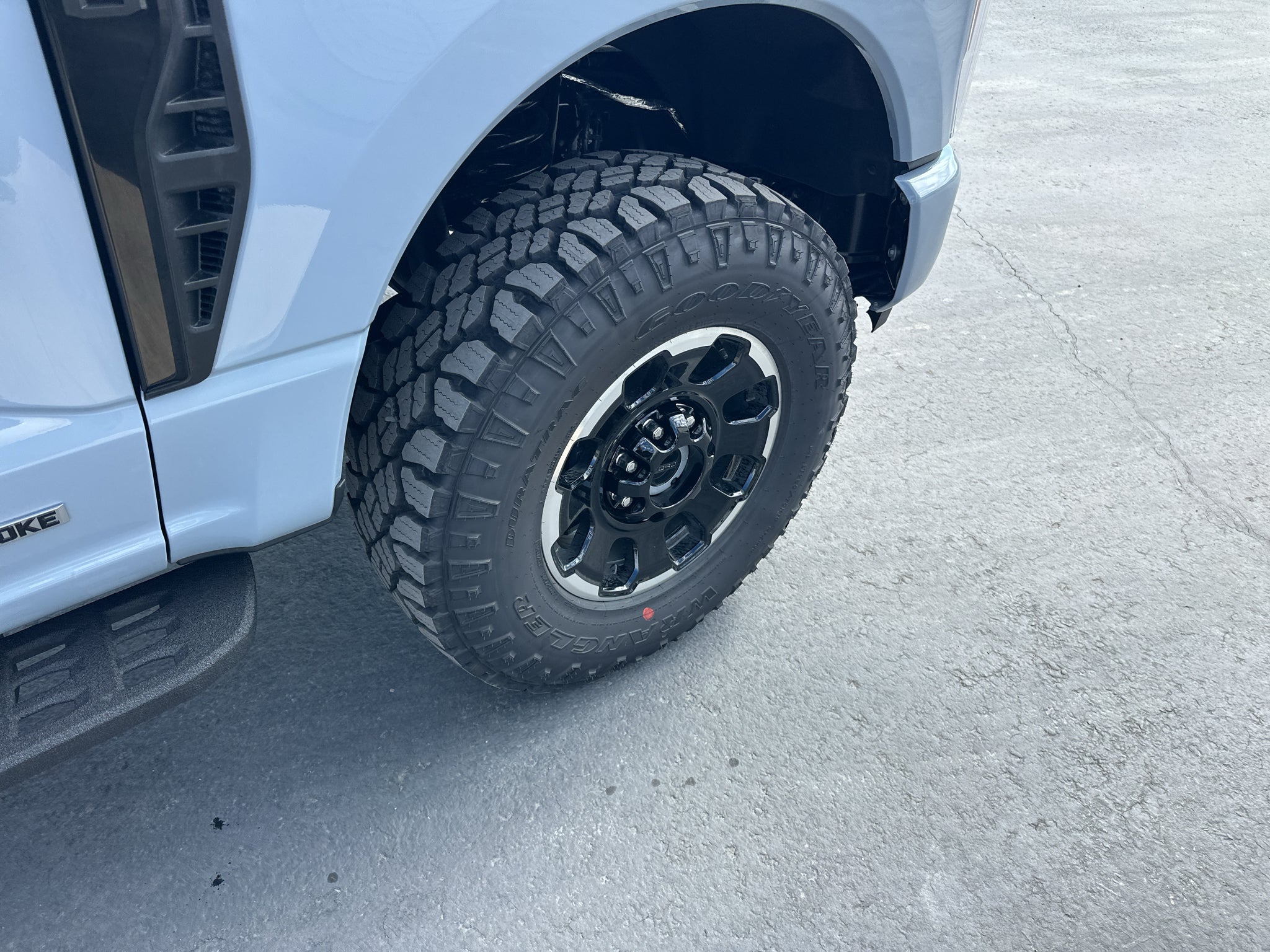 2027 Ford F-350 F-350® Lariat®