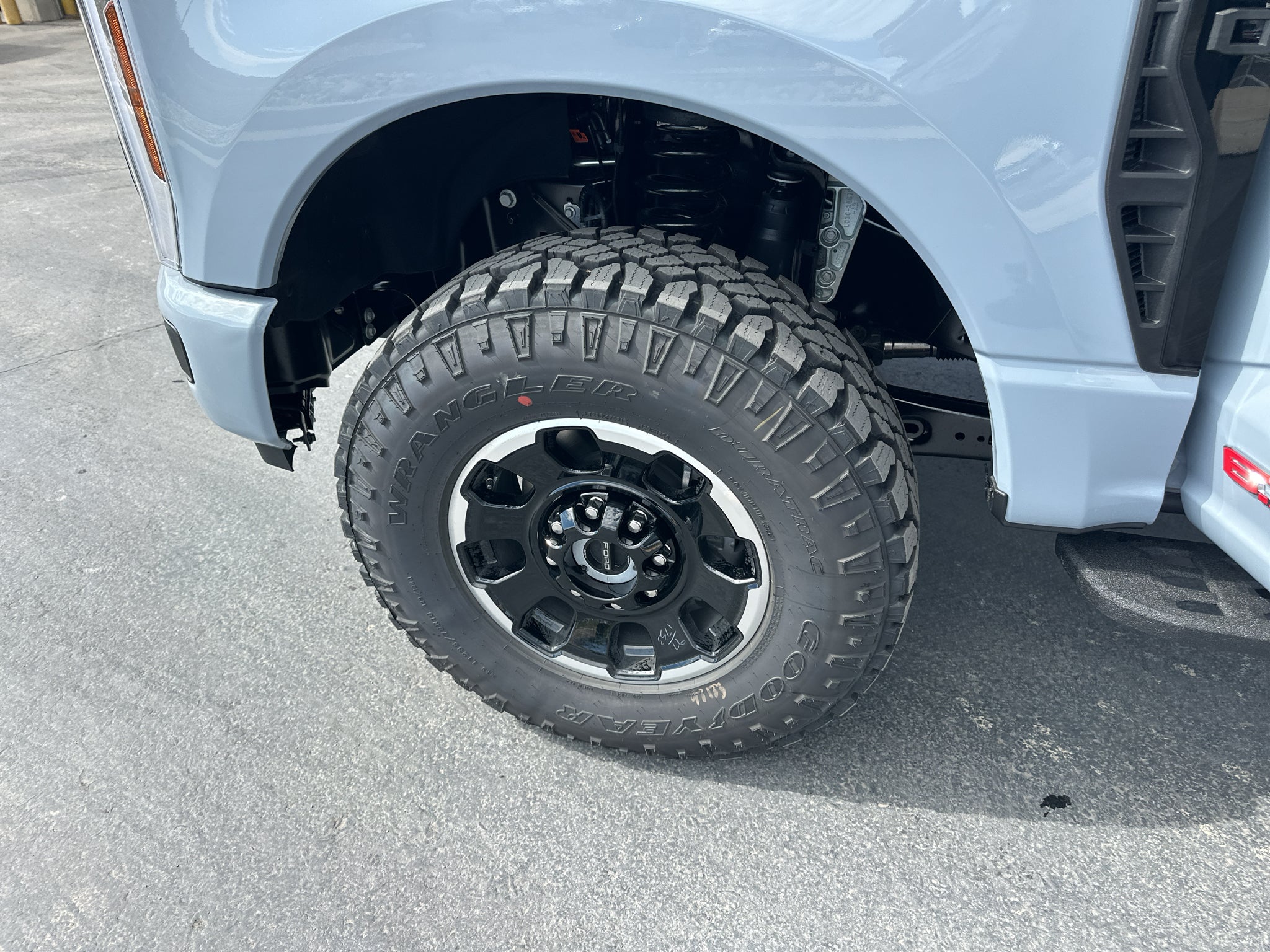 2027 Ford F-350 F-350® Lariat®