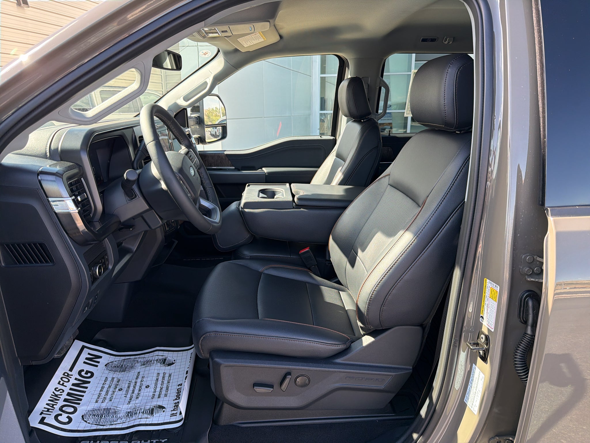2027 Ford F-350 F-350® Lariat®