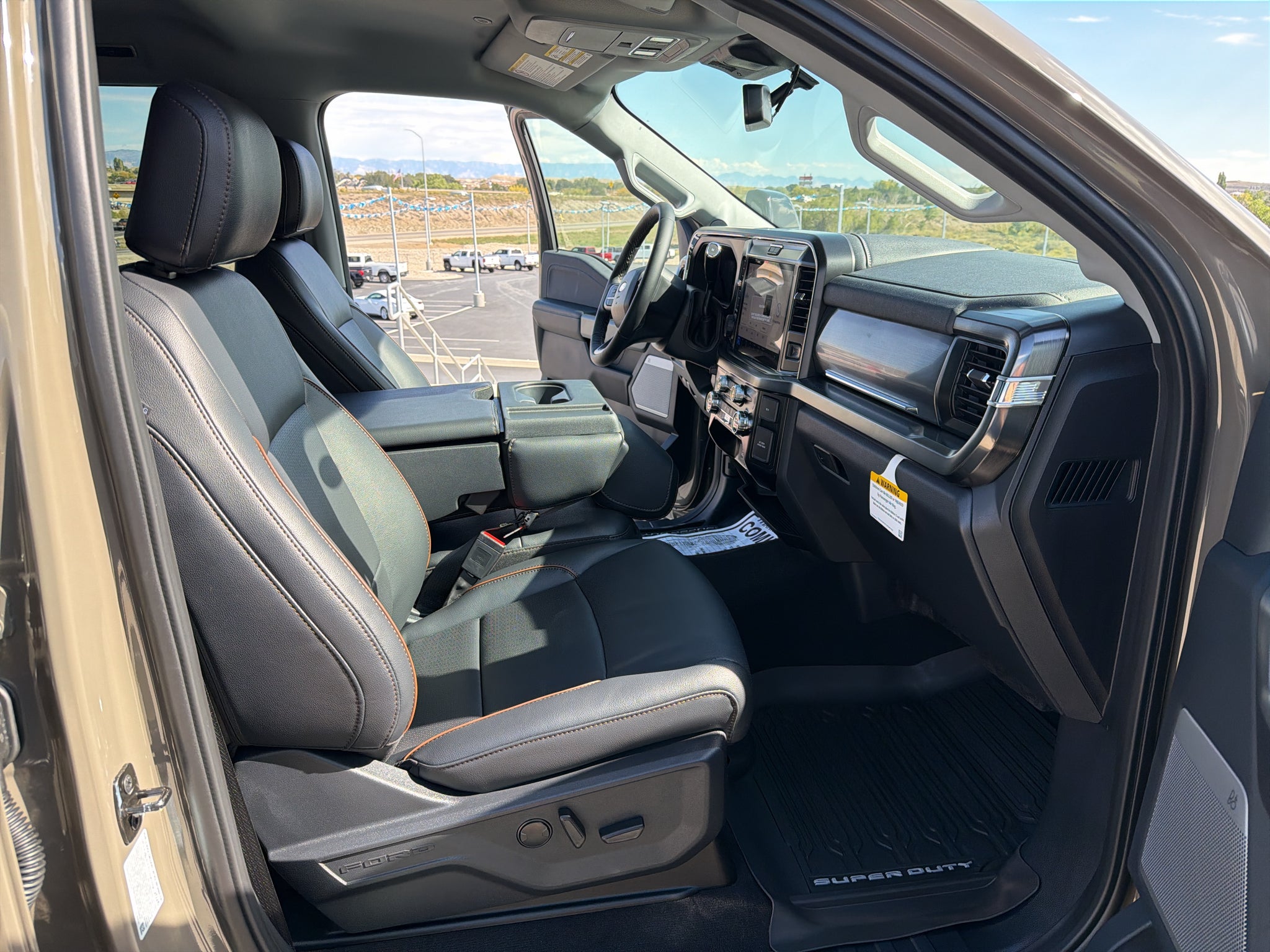 2027 Ford F-350 F-350® Lariat®