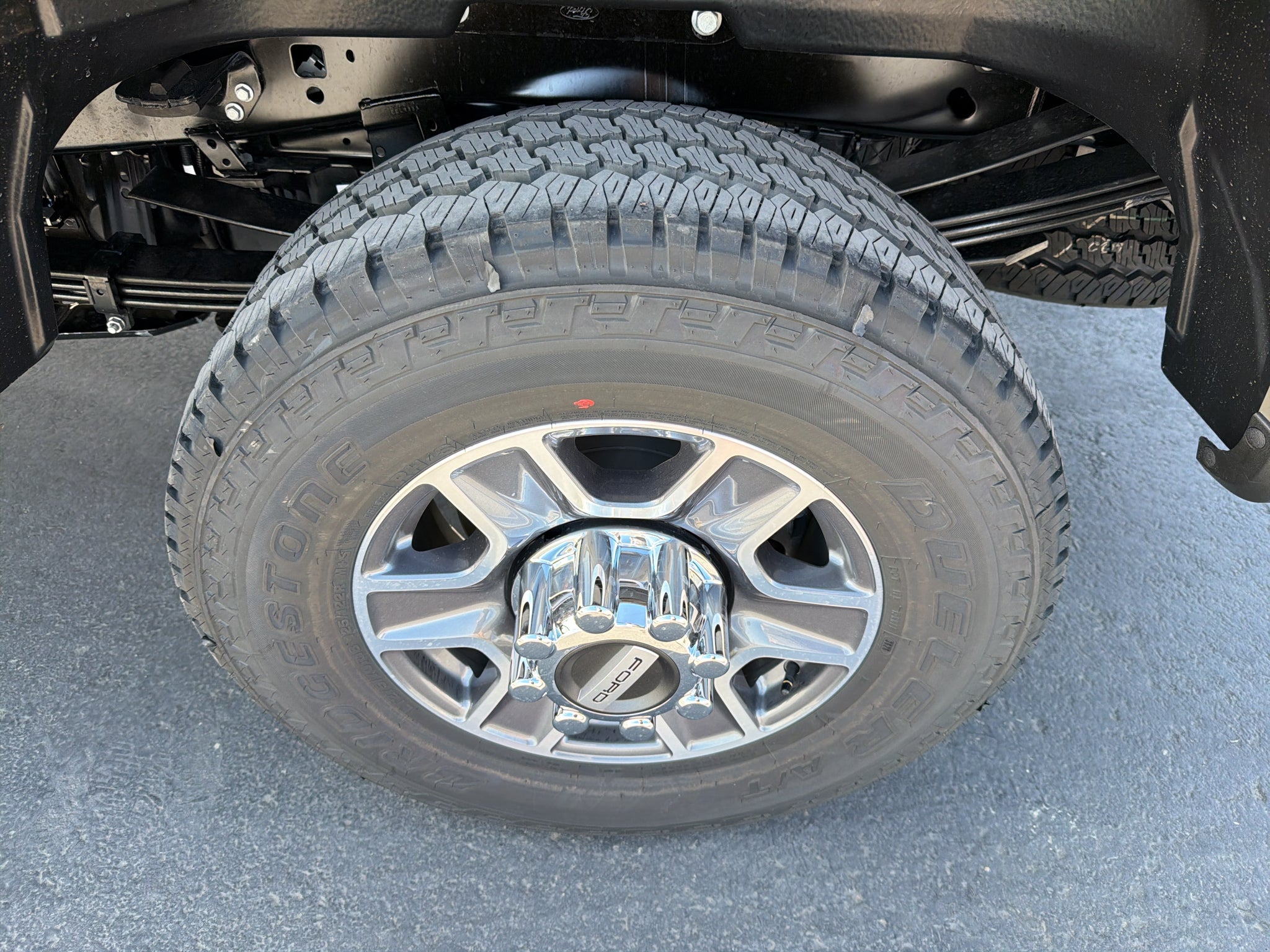2027 Ford F-350 F-350® Lariat®