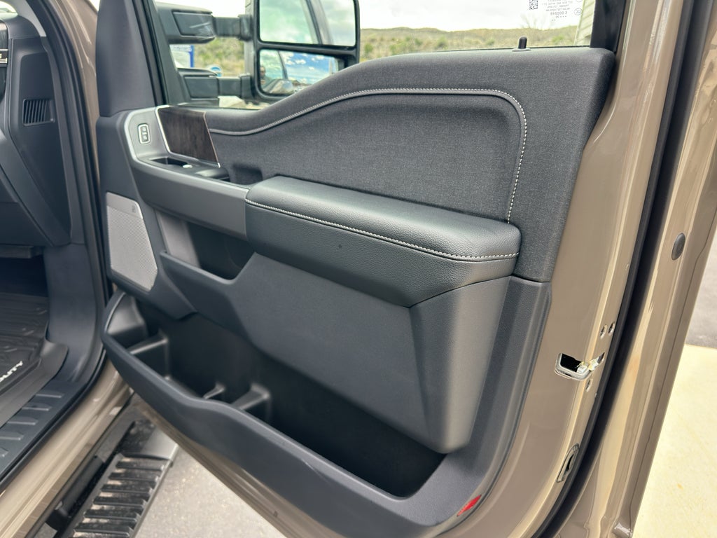 2026 Ford F-350 F-350® Lariat®