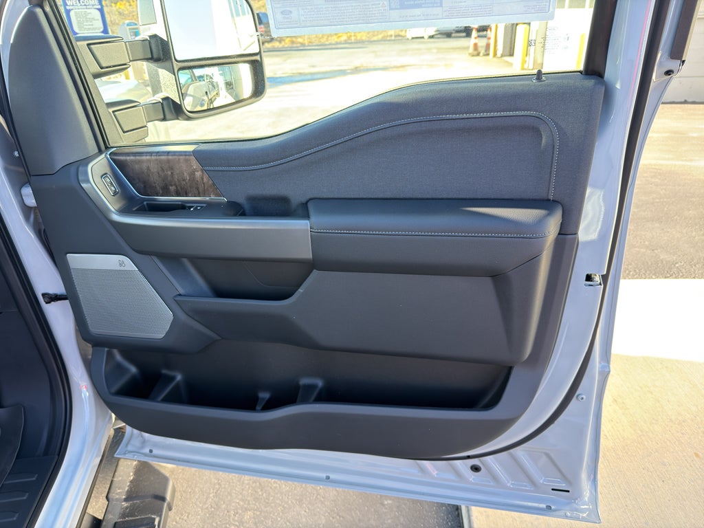 2026 Ford F-350 F-350® Lariat®