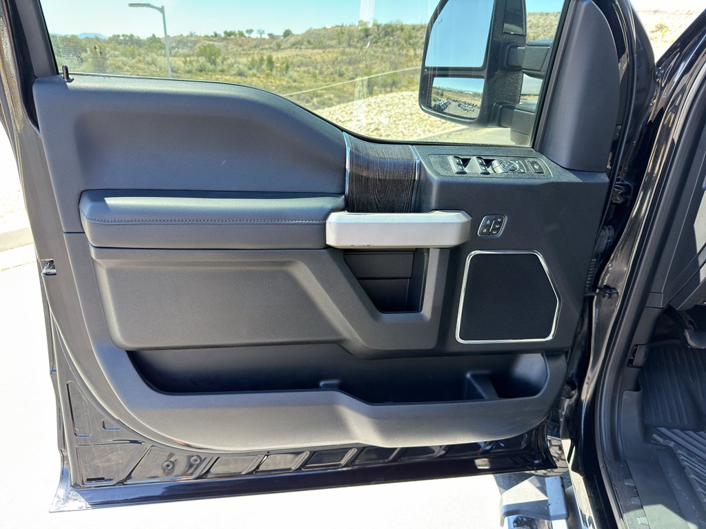 2020 Ford F-350 LARIAT