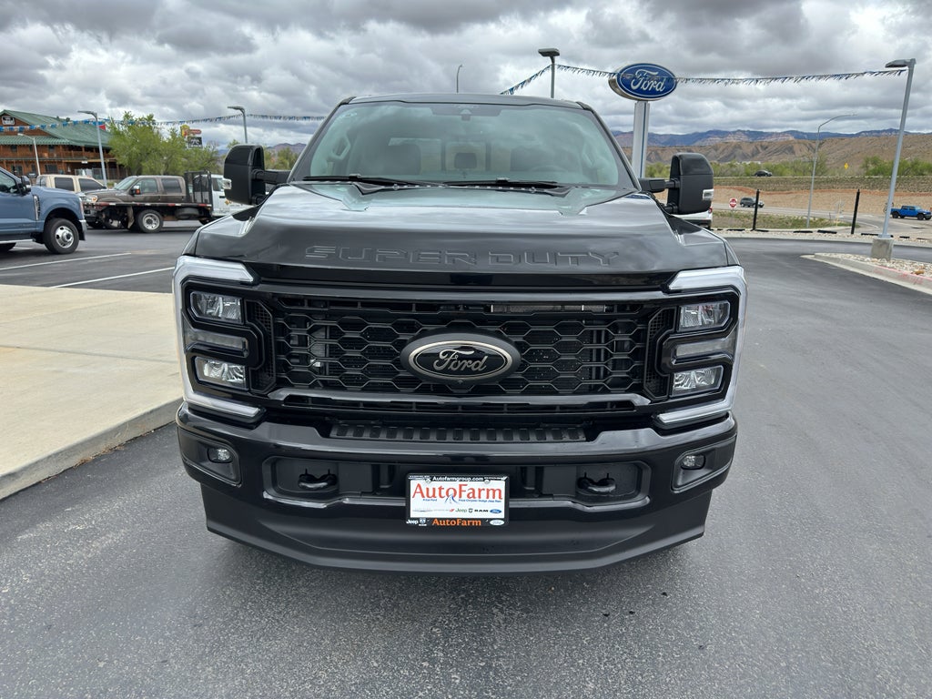 2025 Ford F-350 F-350® Lariat®