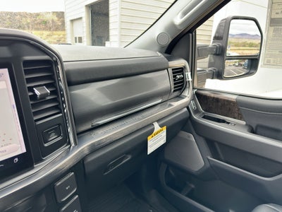 2025 Ford F-350 F-350® Lariat®