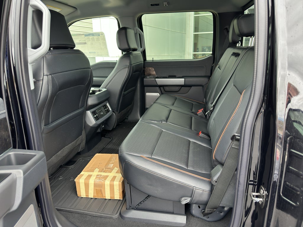 2025 Ford F-350 F-350® Lariat®