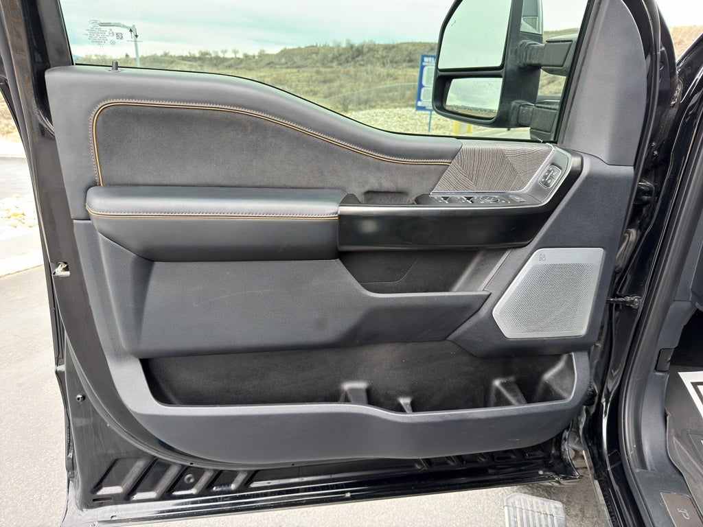 2023 Ford F-350 Platinum