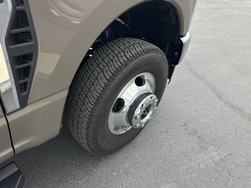 2026 Ford F-350 F-350® Lariat®