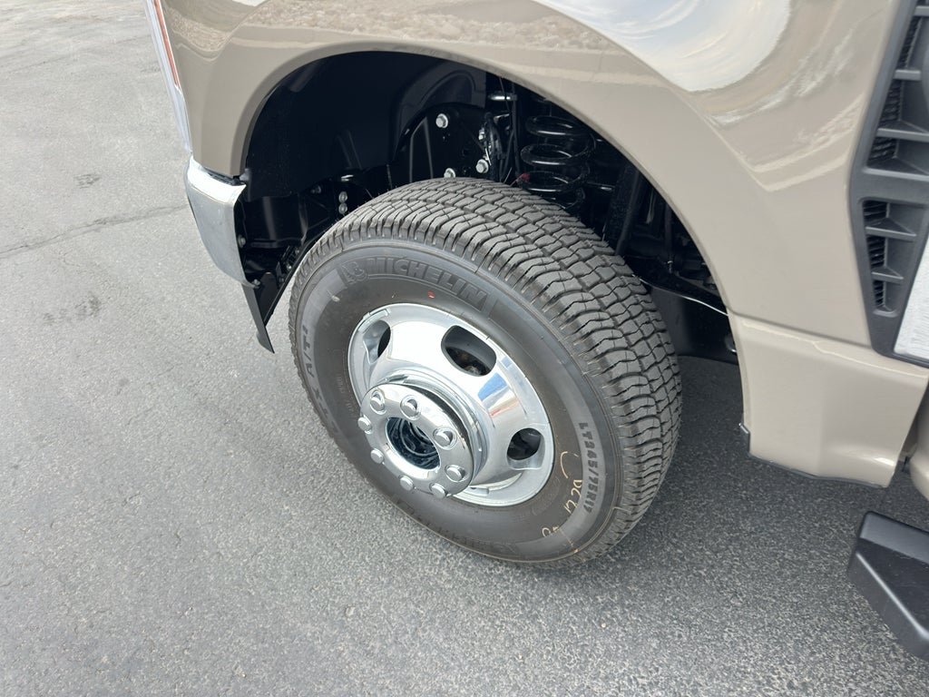 2026 Ford F-350 F-350® Lariat®