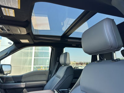 2025 Ford F-150 Lightning LARIAT