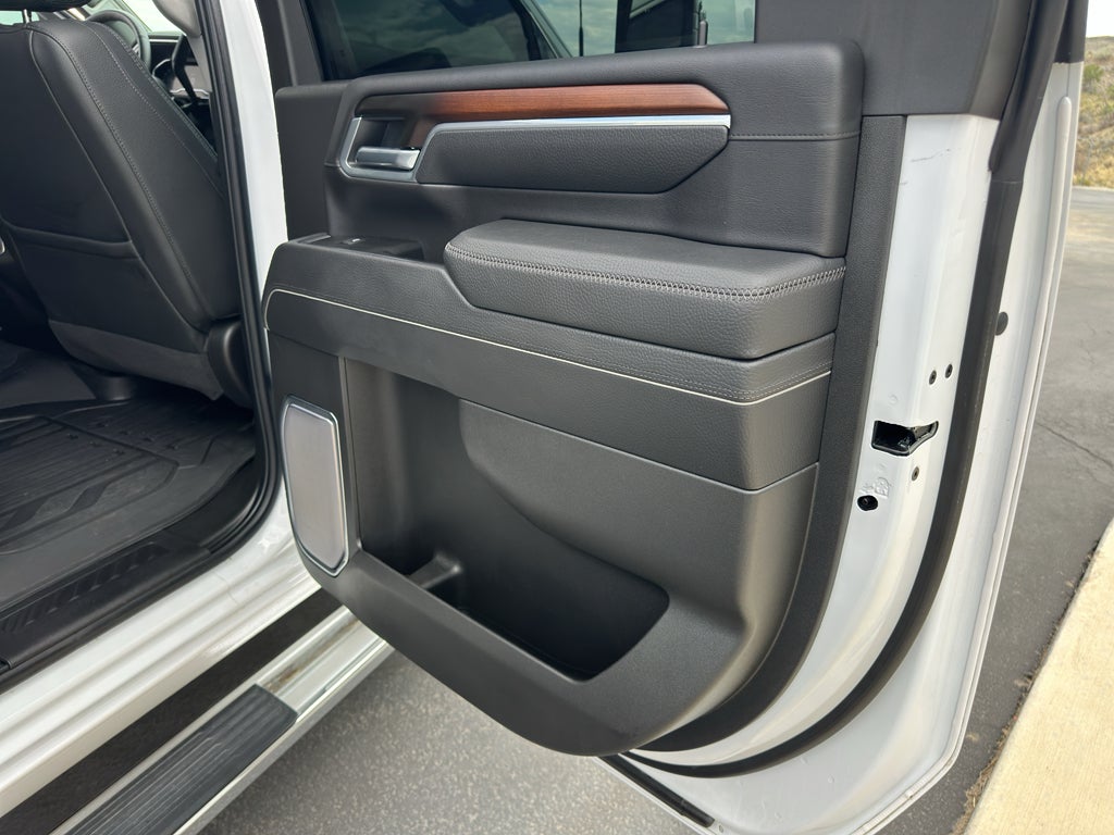 2025 GMC Sierra Denali