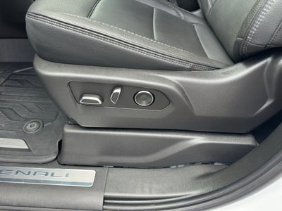 2025 GMC Sierra Denali